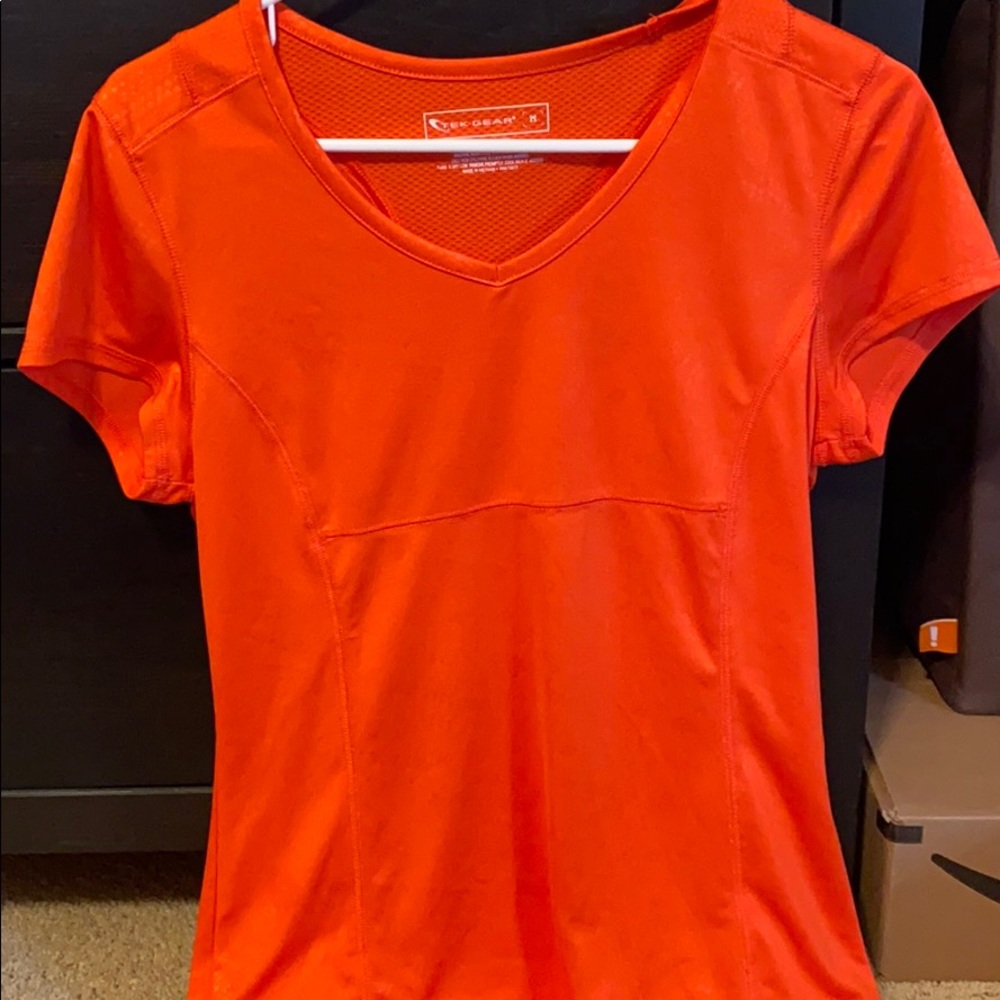 Athletic top